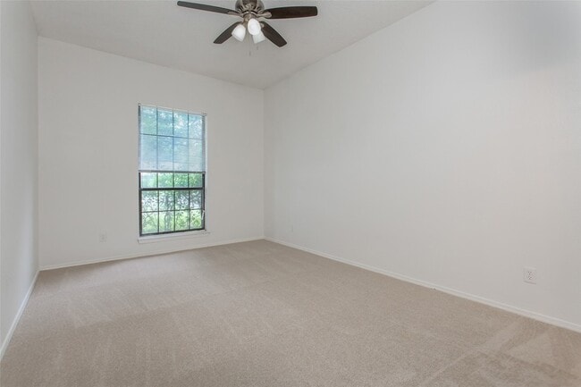 Building Photo - 1242 Misty Ln