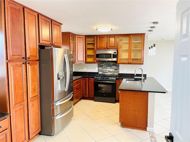 Building Photo - 534 E Spring Valley Rd