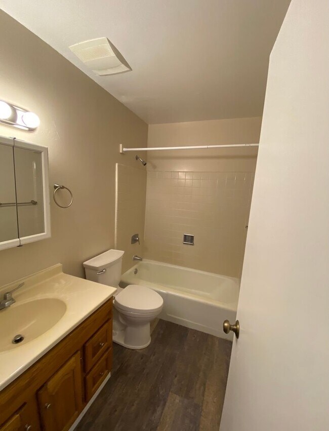 Building Photo - Williams