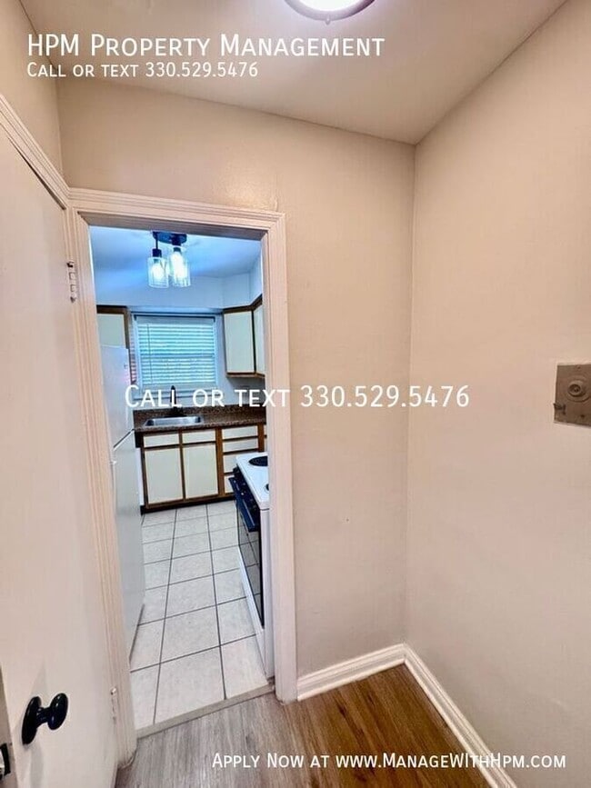 Building Photo - 20855 Chagrin Blvd