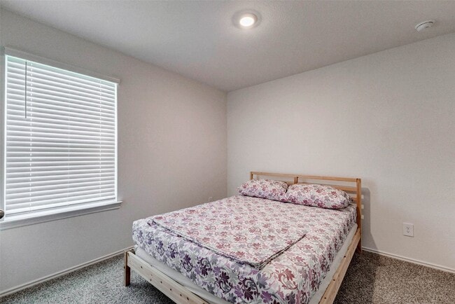 Building Photo - 31426 Yatesbury Ln