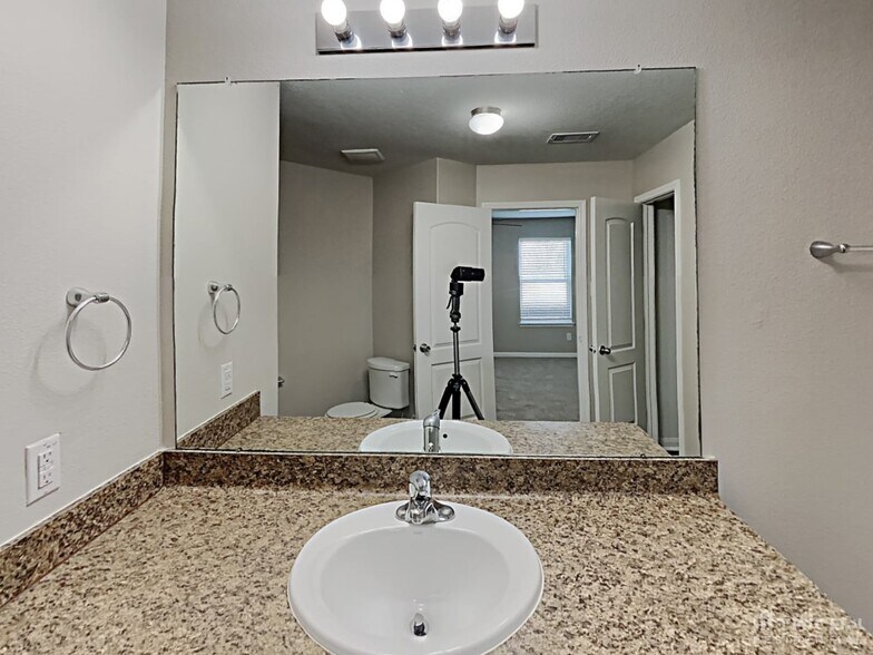 Building Photo - 2906 Trawler Pl