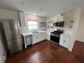 Building Photo - 5703 Adelaide Ave