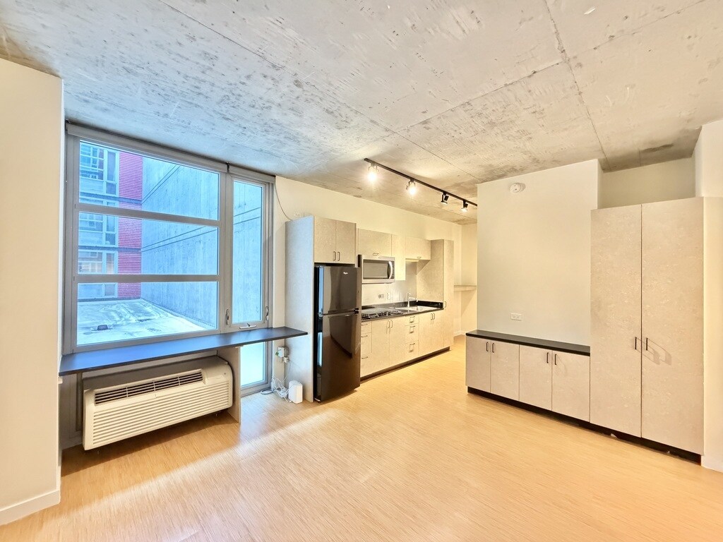 Building Photo - 1515 N Fremont St