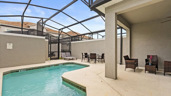 Building Photo - 4976 Windermere Ave