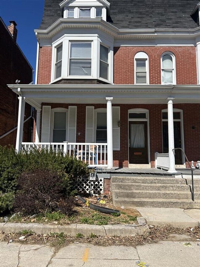 Primary Photo - 709 Pennsylvania Ave