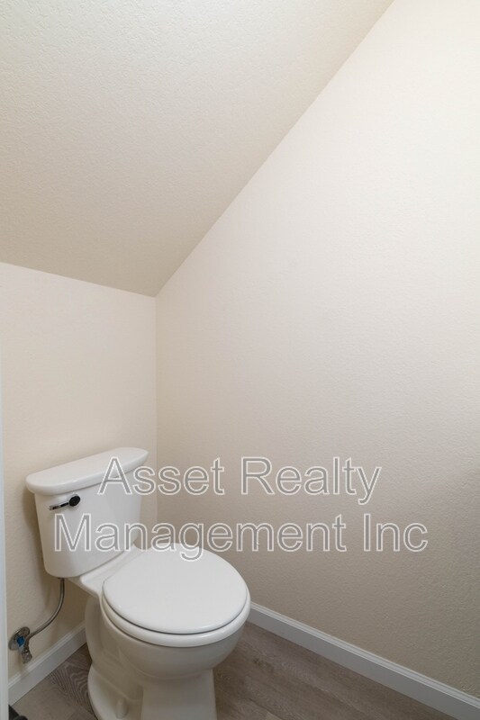 Building Photo - 932 Warrior Hill Dr