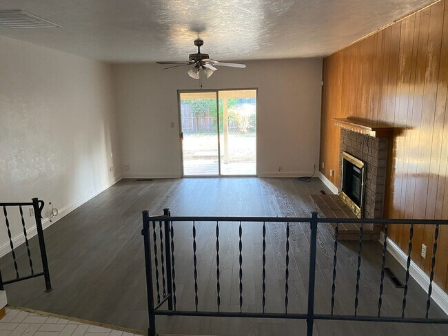 Building Photo - 3349 W Tulare Ave