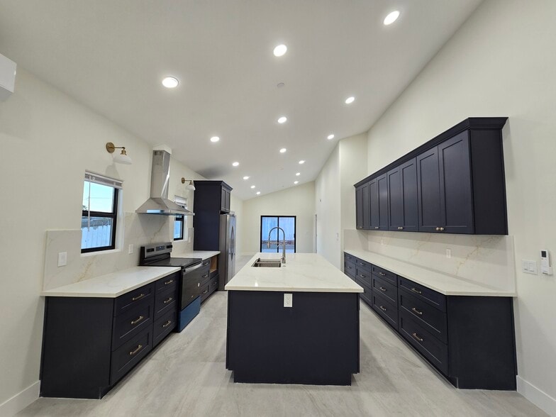 Building Photo - 13990 Putney Rd