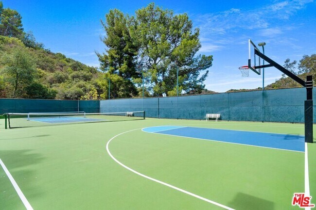 Basket Ball Court - 3009 Nicada Dr