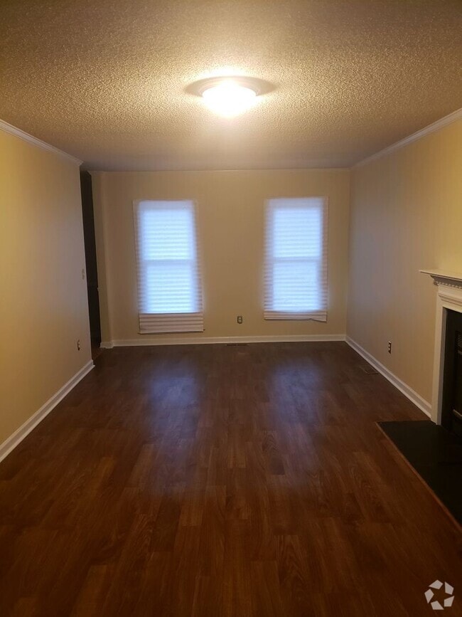 Building Photo - 4815 Leinbach Dr