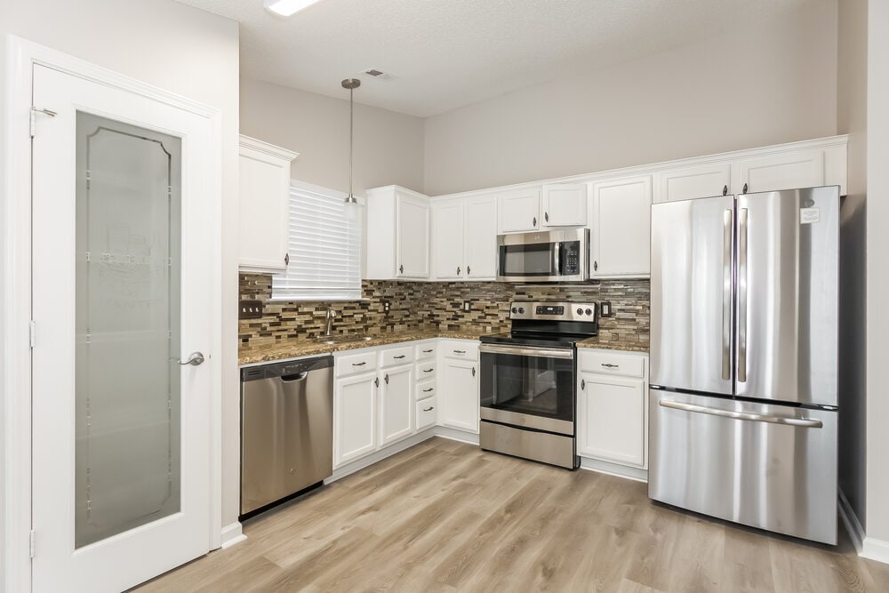 Building Photo - 1610 Royal Tree Ct