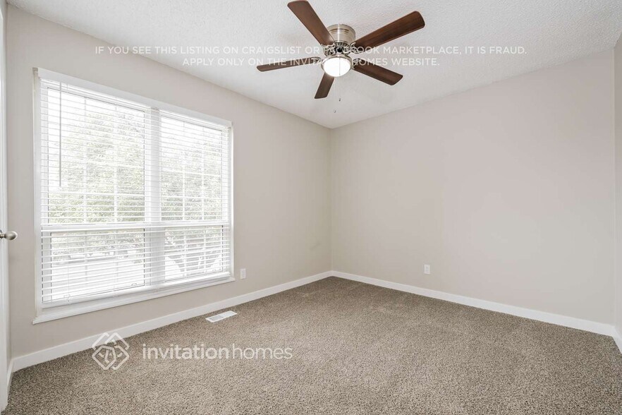 Building Photo - 17430 E Gunnison Pl
