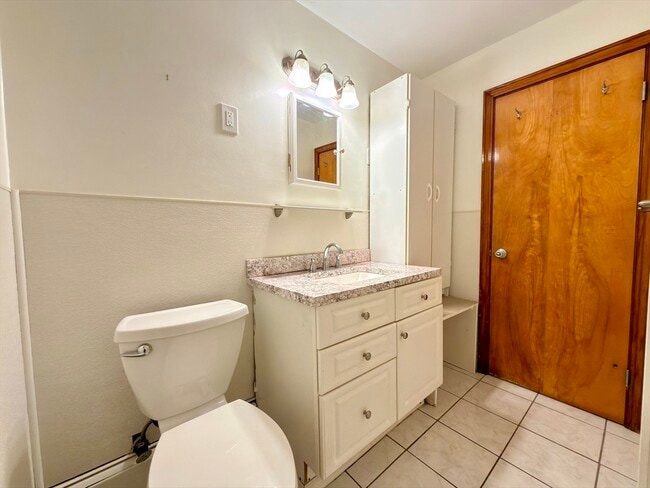 Building Photo - 45 Kinglet Dr