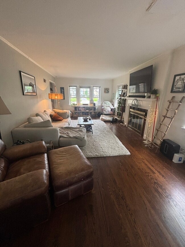 Building Photo - 290 Elm Park Ave