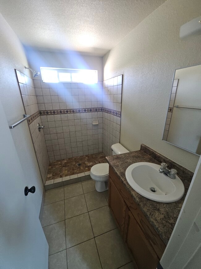 Building Photo - 3685 S Laura Way