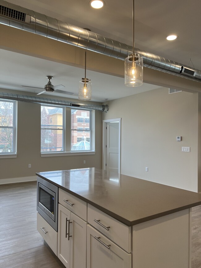 Building Photo - 211 South St