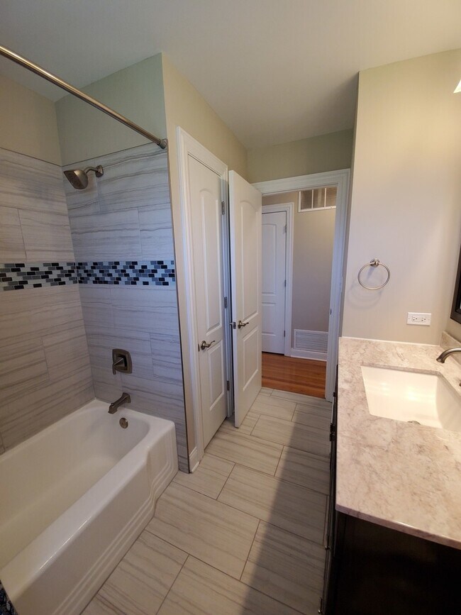 Building Photo - 708 N Wille St