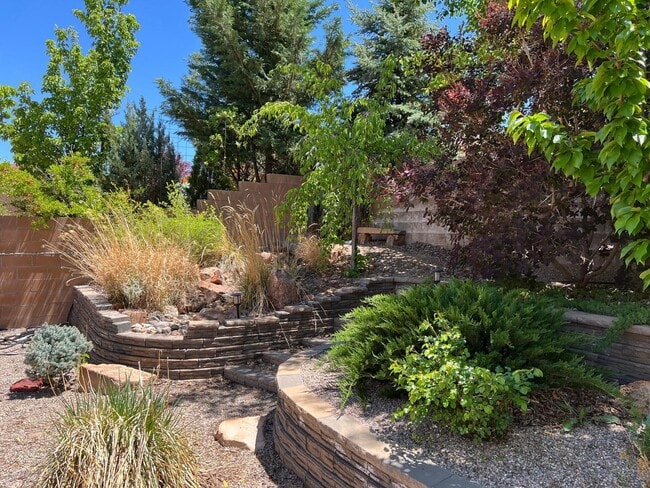 Building Photo - 1943 Busher St SE