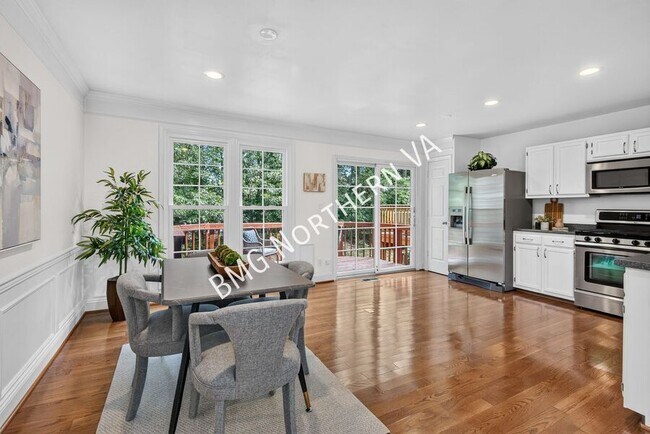 Building Photo - 43790 Laburnum Square