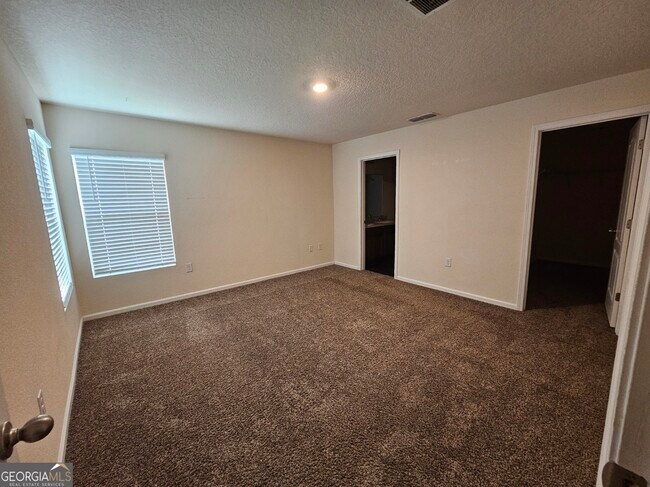Building Photo - 137 Teakwood Dr