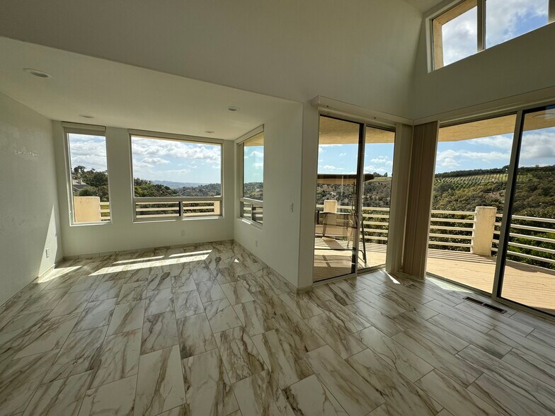Building Photo - 2349 Via Oeste Dr