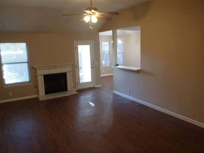 Building Photo - 208 Juniper Dr
