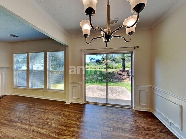 Building Photo - 908 Gardenia Curve