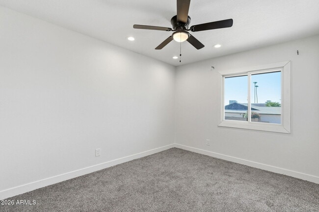 Building Photo - 1628 E Hermosa Dr