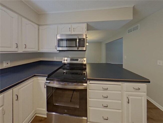 Building Photo - 13638 Elkwood Dr