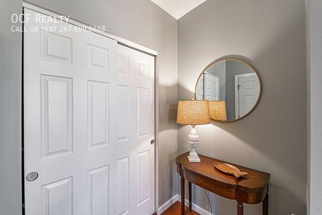 Building Photo - 2017 Memphis St