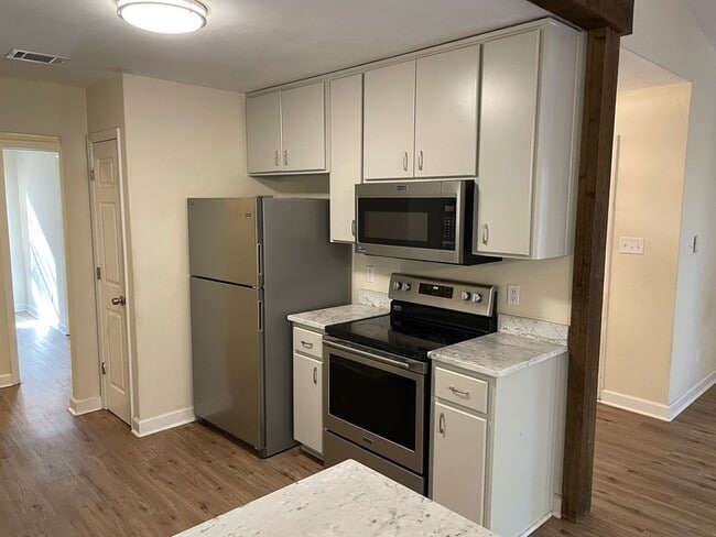 Building Photo - 1901 Faulk Dr