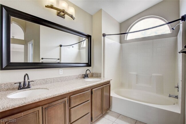 Building Photo - 9037 Trumpet Ct