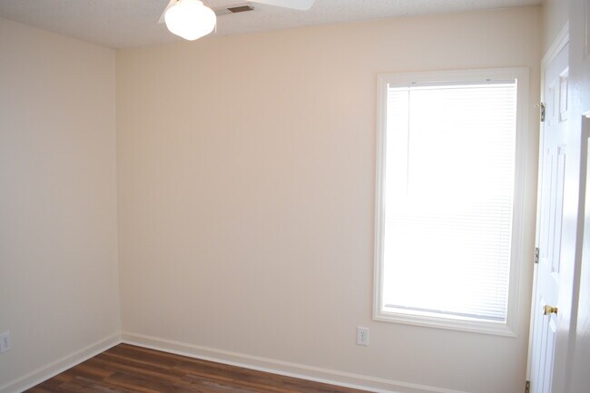 Building Photo - 6901 Southern Exposure