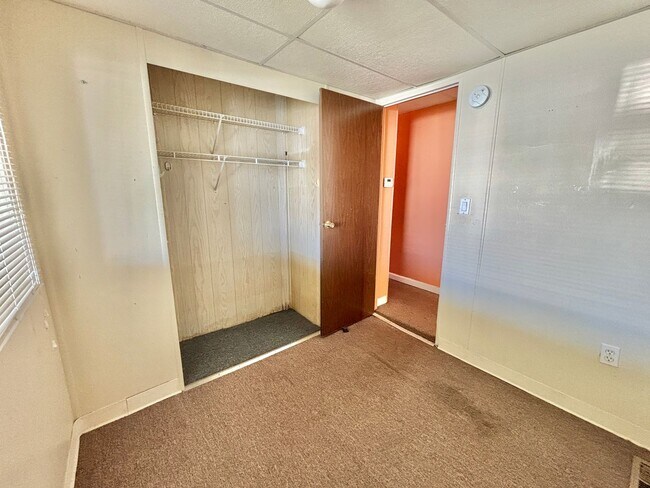 Building Photo - Unfurnished 2 Bedroom Manufactured Home in Barefoot Bay Available Now!