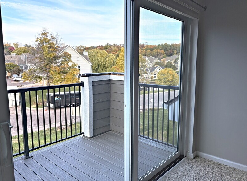 Deck & View - 6155 Chasewood Pkwy