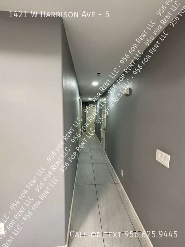 Building Photo - 1421 W Harrison Ave