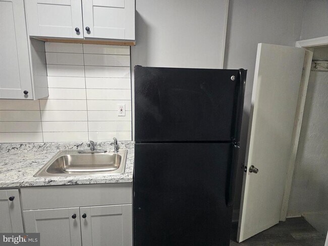 Building Photo - 2918 N Taylor St