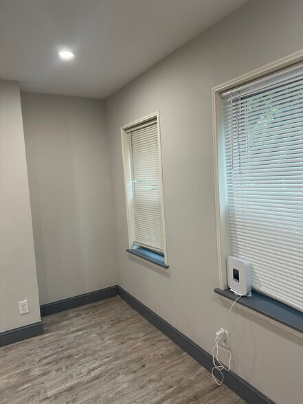 Building Photo - 2414 N 13th St