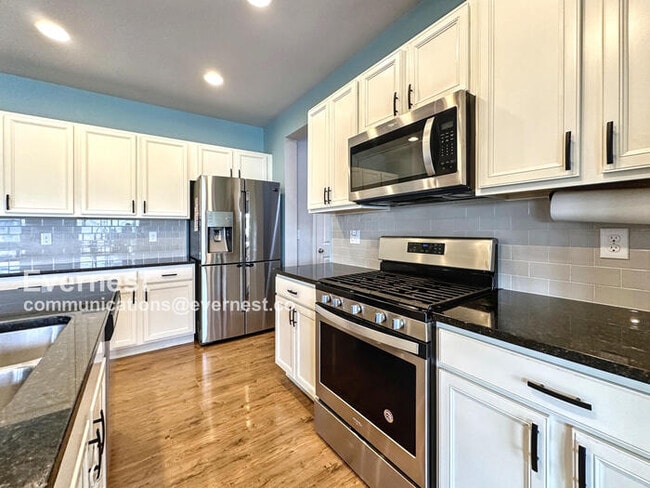 Building Photo - 15675 E 47th Dr
