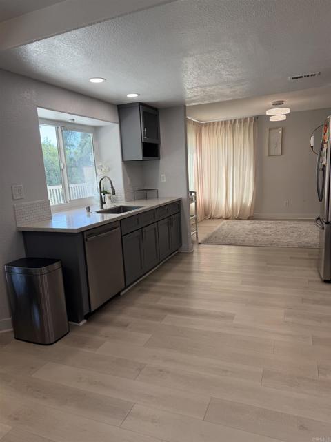 Building Photo - 10221 Greenleaf Rd