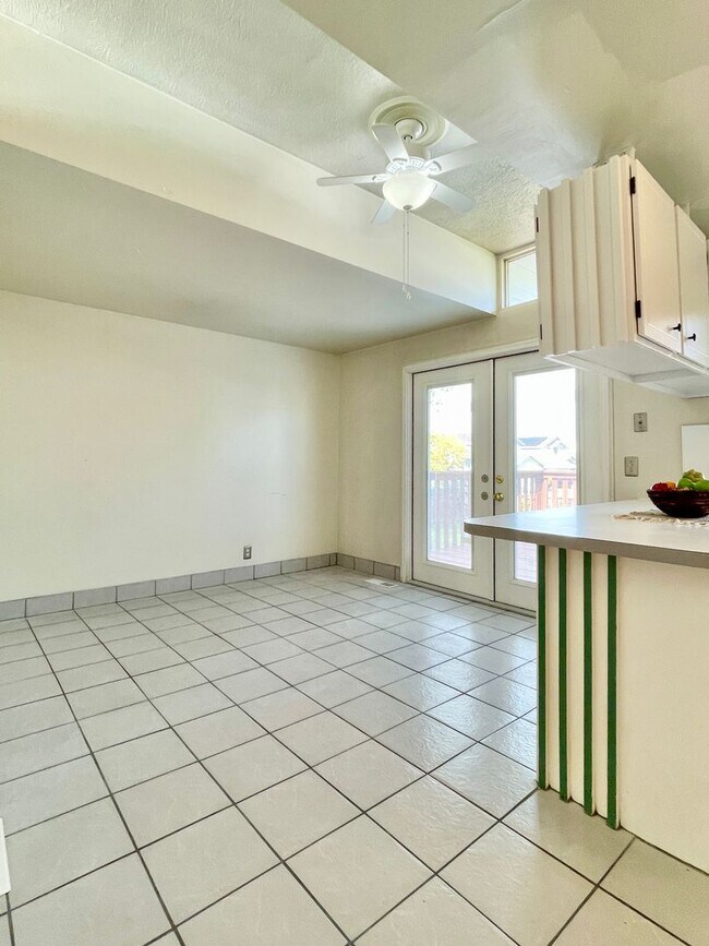 Building Photo - Taylorsville 3 Bedroom Home