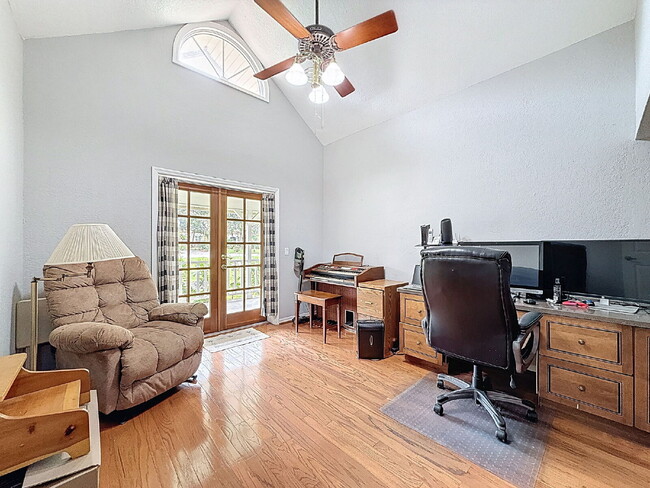 Building Photo - 1055 Riverside Ridge Rd