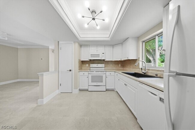 Building Photo - 5824 Algiers St