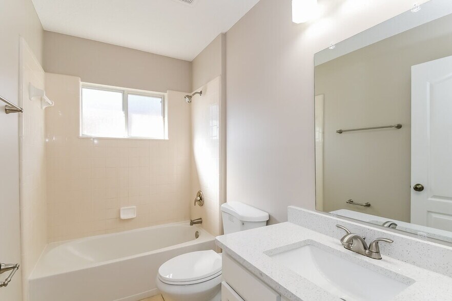 Building Photo - 9461 Maidstone Mill Dr E