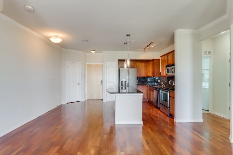 Building Photo - 10176 Park Meadows Dr