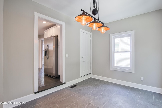 Building Photo - 30 Conover St