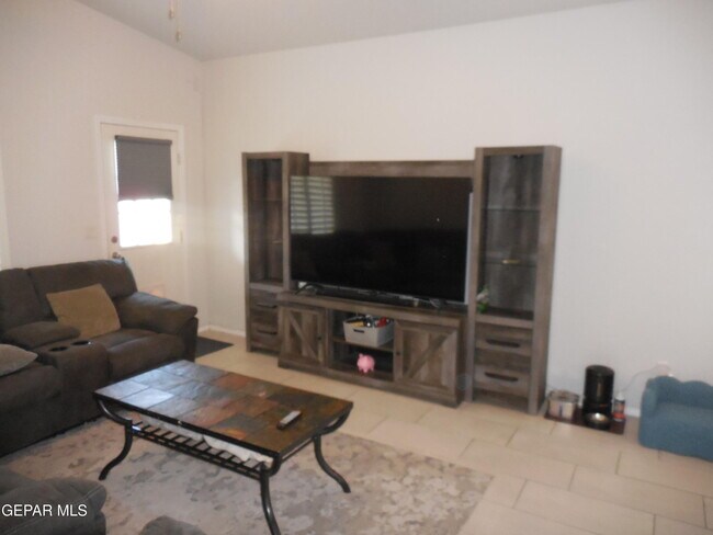 Building Photo - 12808 Epsom Dr
