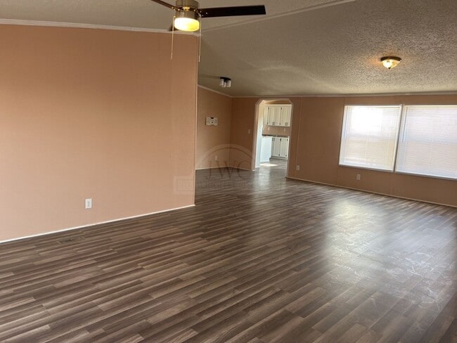 Building Photo - 5013 Tiffany Cir