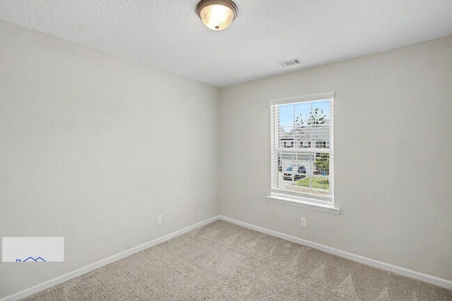 Building Photo - 16 Cassels Ct